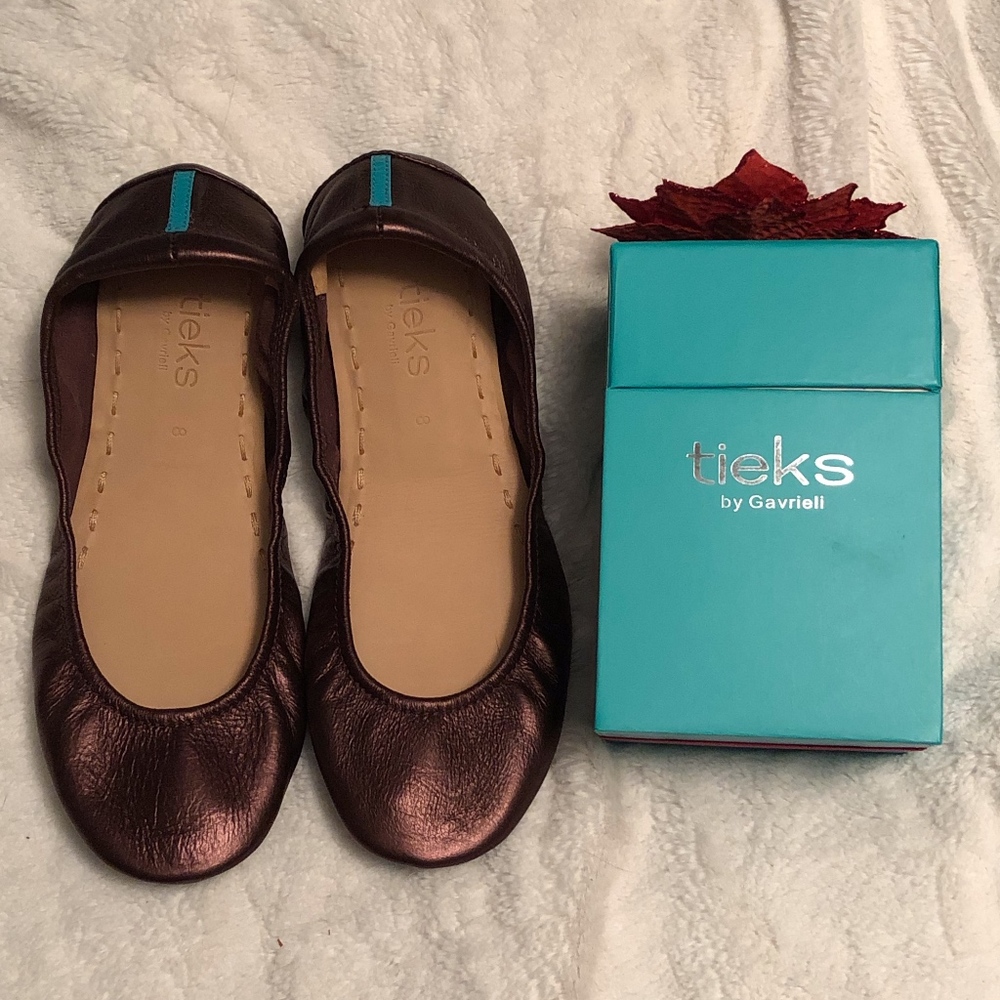 **SOLD**  BNIB Raspberry Truffle Tieks - Size 8